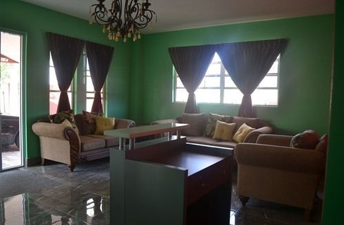 Montecristo Inn Piarco 外观 照片