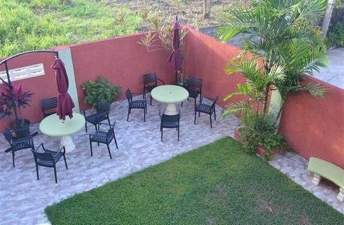 Montecristo Inn Piarco 外观 照片